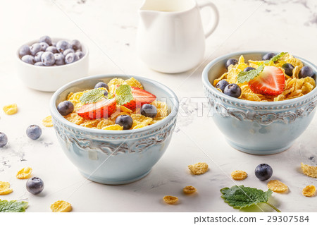 Healthy breakfast Healthy breakfast 29307584