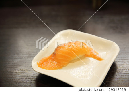 Salmon Sushi in japanese sushi restaurant Salmon Sushi in japanese sushi restaurant 29312619