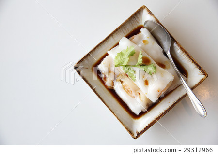 Chinese shrimp spring rolls isolated in white background Chinese shrimp spring rolls isolated in white background 29312966