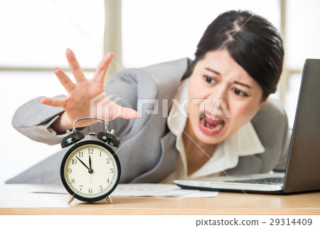 Young asian businesswoman want to holding time Young asian businesswoman want to holding time 29314409