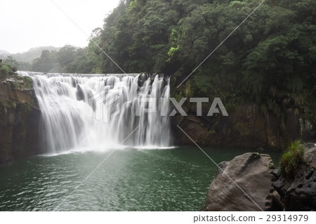 足夠的瀑布 29314979