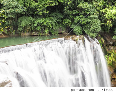 足夠的瀑布 29315000