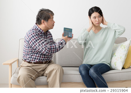 顯示計算器的父親，拿著耳朵，戰鬥，佈道的女兒 29315904