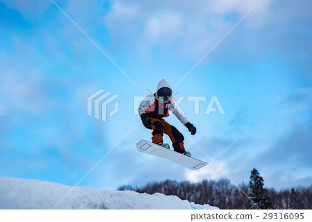 Snow Wave Straight Jump at the Niigata Tsunan Snow Festival 29316095