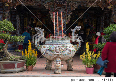 Big Chinese incense in pot 29316113