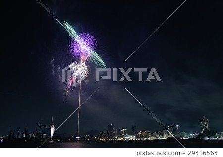 Minato Kobe beach firework display Minato Kobe beach firework display 29316563