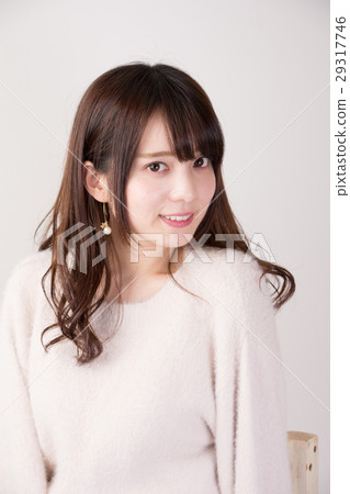 一名婦女坐醫生 29317746