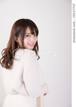 反映在椅子上 29317747