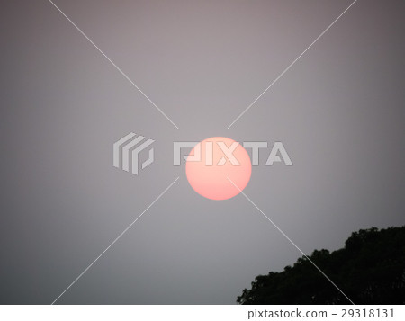 Setting sun Setting sun 29318131