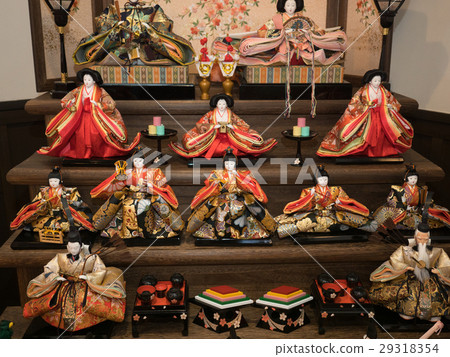 Hina doll 29318354
