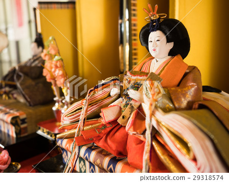 Hina doll 29318574