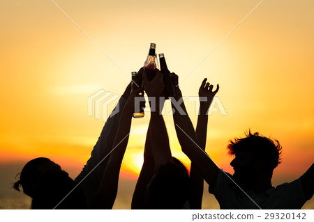 Friends Beach Party Drinks Toast Celebration Friends Beach Party Drinks Toast Celebration 29320142