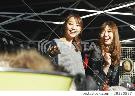 Women who enjoy flea market 29320857