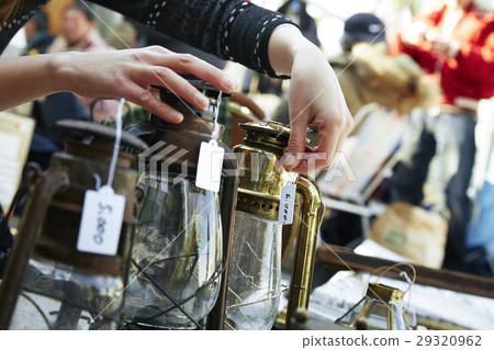 Women who enjoy flea market 29320962