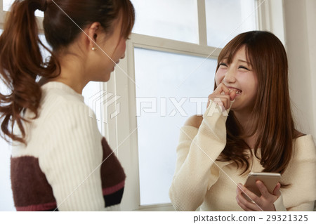 婦女享受在線拍賣 29321325