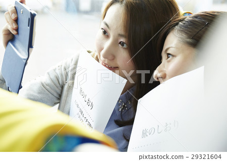 Bus tour bus female 29321604