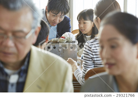 海鮮餐廳遊客 29321766