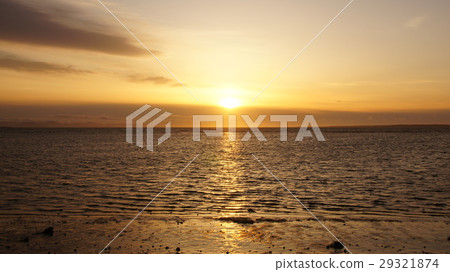 Evening scenery of Lake Saroma 29321874