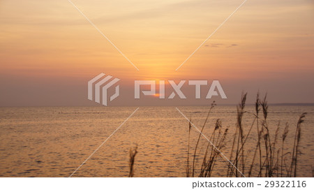 薩羅瑪湖的晚上風景 薩羅瑪湖的晚上風景 29322116