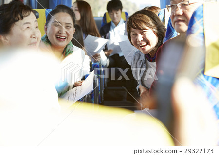 巴士旅遊巴士乘客 29322173