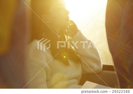 女性高速公路路 29322588