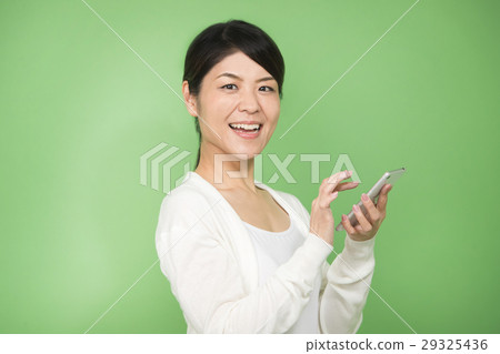 Alaphaur touching a woman · smaho Alaphaur touching a woman · smaho 29325436