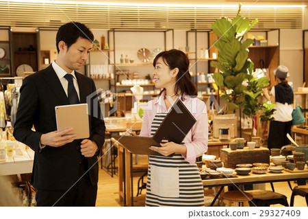 Buyer clerk staff miscellaneous goods select shop photography cooperation: TENOHA DAIKANYAMA 29327409