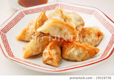 炸餃子 29328736