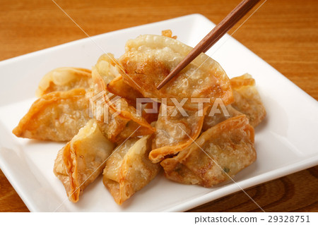炸餃子 29328751