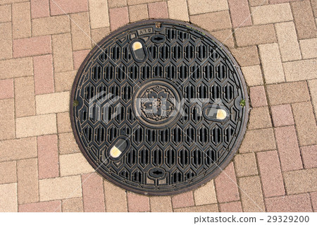 Manhole lid 29329200
