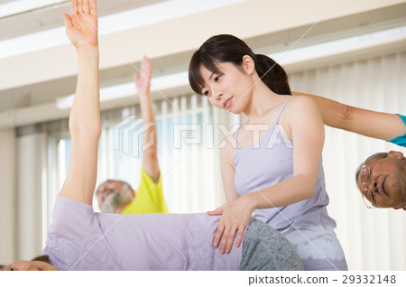 瑜伽教練小姐 29332148