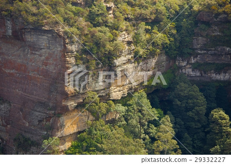 The Three Sisters in the Blue mountains 29332227