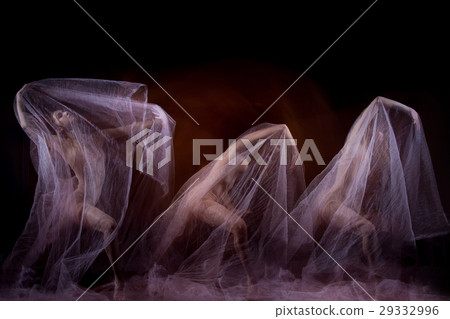The sensual and emotional dance of beautiful The sensual and emotional dance of beautiful 29332996