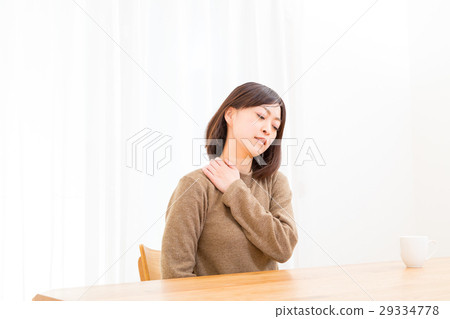 僵硬的脖子僵硬的脖子僵硬的脖子肌肉疼痛心疼的負面形像差的身體狀況女性肖像20年代30年代 僵硬的脖子僵硬的脖子僵硬的脖子肌肉疼痛心疼的負面形像差的身體狀況女性肖像20年代30年代 29334778