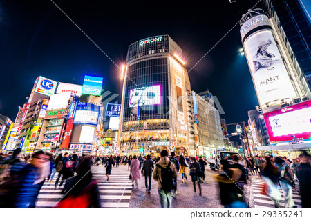 "Tokyo" Shibuya station square, scramble intersection "Tokyo" Shibuya station square, scramble intersection 29335241