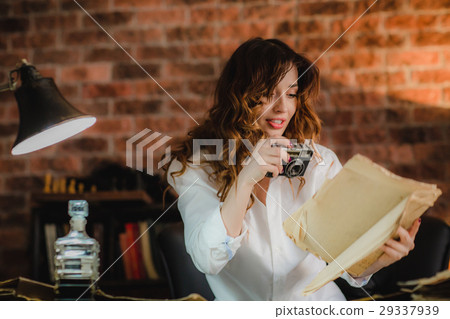 young brunette woman in white shirt quickly doing 29337939