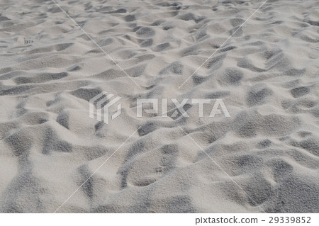 Soft sand beach 29339852