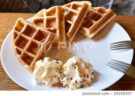 dessert dessert 29349307