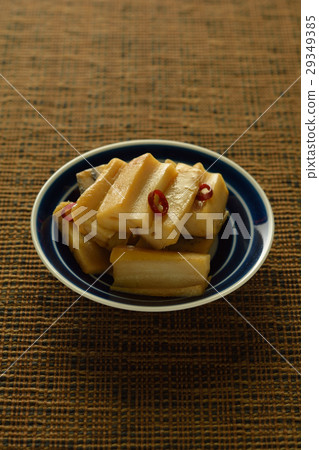 Kinpira lotus root (vertical cut) Kinpira lotus root (vertical cut) 29349385