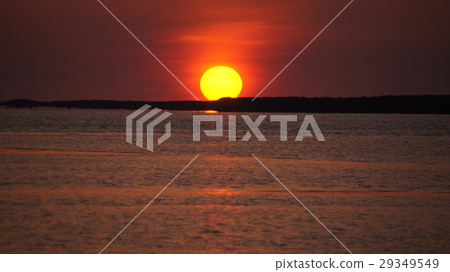 薩羅瑪湖的晚上風景 29349549