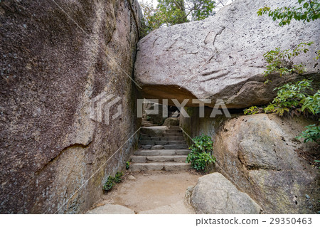 米桑城堡岩 29350463