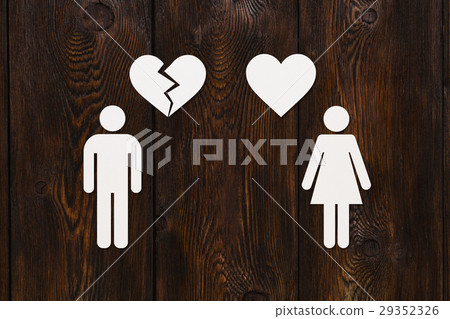 Paper woman with heart and man with broken one Paper woman with heart and man with broken one 29352326