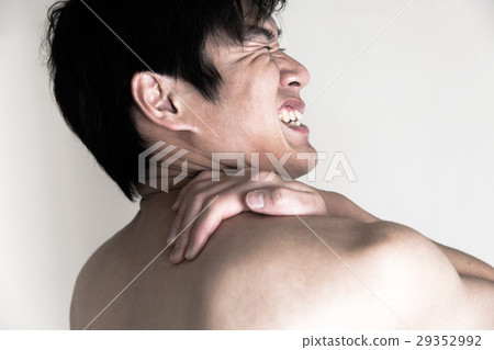 Shoulder stiffness 29352992