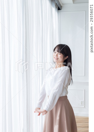 Women's growth 29356071