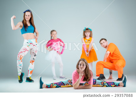 Group of man, woman and teens dancing hip hop 29357088