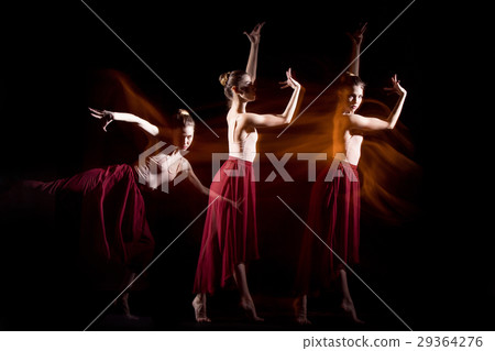 The sensual and emotional dance of beautiful The sensual and emotional dance of beautiful 29364276