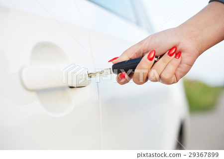 Female hand with car keys 29367899