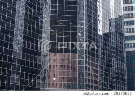 Gorgeous high-rise block reflecting other houses 29370653