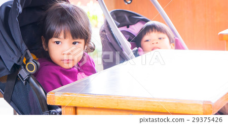 Feeding Japanese baby girl 29375426