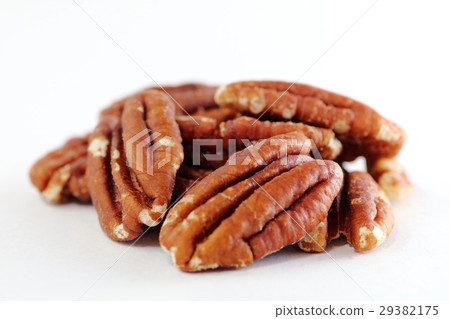 Pecan nut Pecan nut 29382175